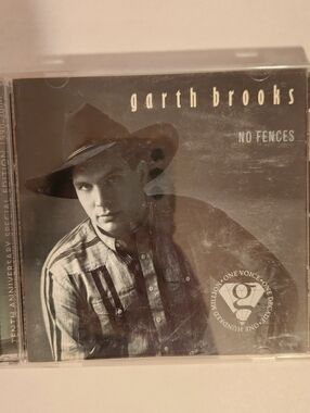 Garth Brooks "No Fences" CD - Black & Gray Cover